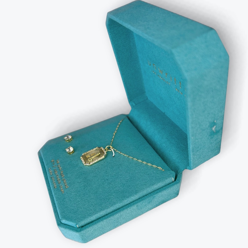 NWT Unwritten Gold-Tone Initial “A” Pendant Necklace & CZ Stud Earring Set - Picture 11 of 14